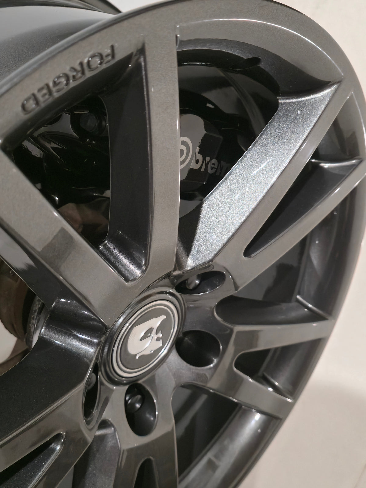 Forged 18" HSV VZ R8 Wheels
